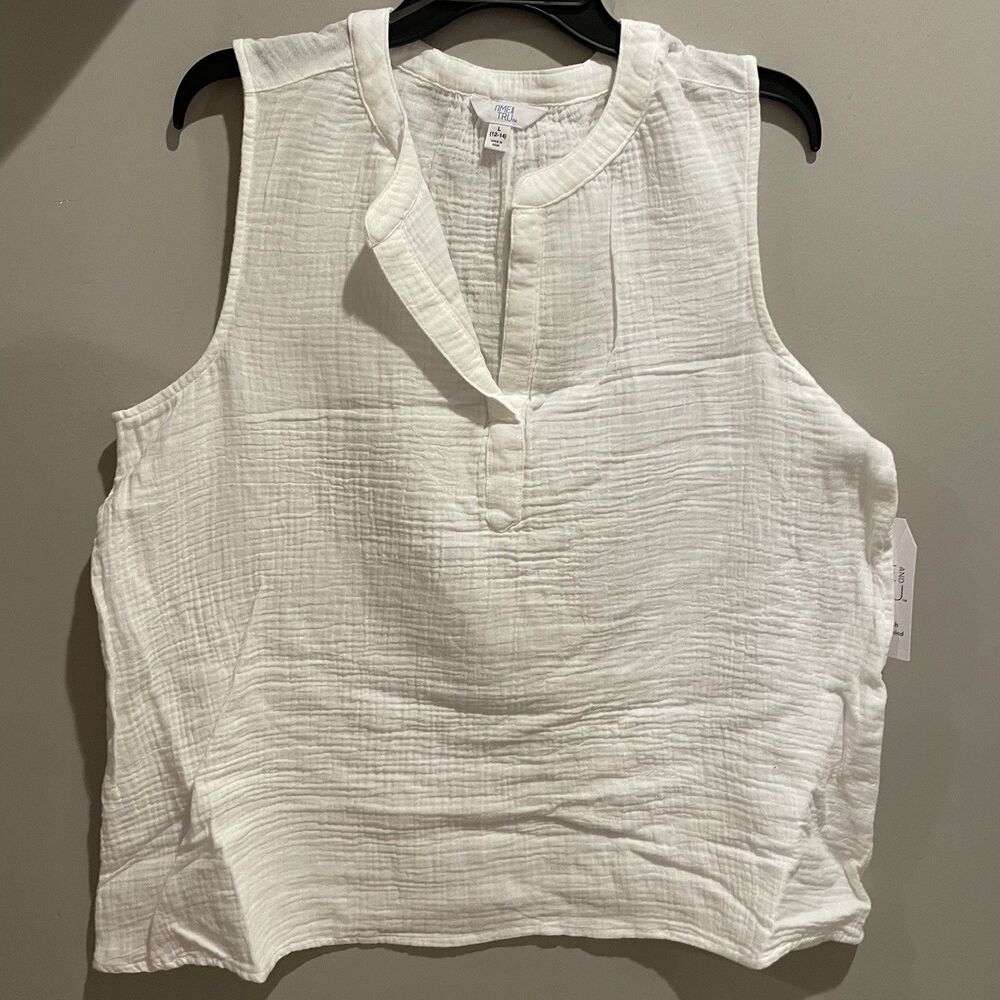 Time and Tru White V Neck Tank Top Sleeveless Blouse Women’s Size Large NEW